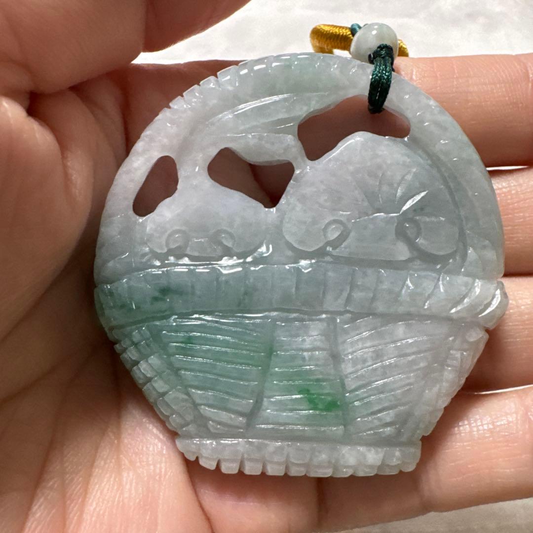 翡翠 花かご彫刻 ペンダント