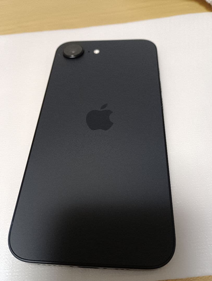 iPhone16e SIMフリー 128GB ブラック 美品