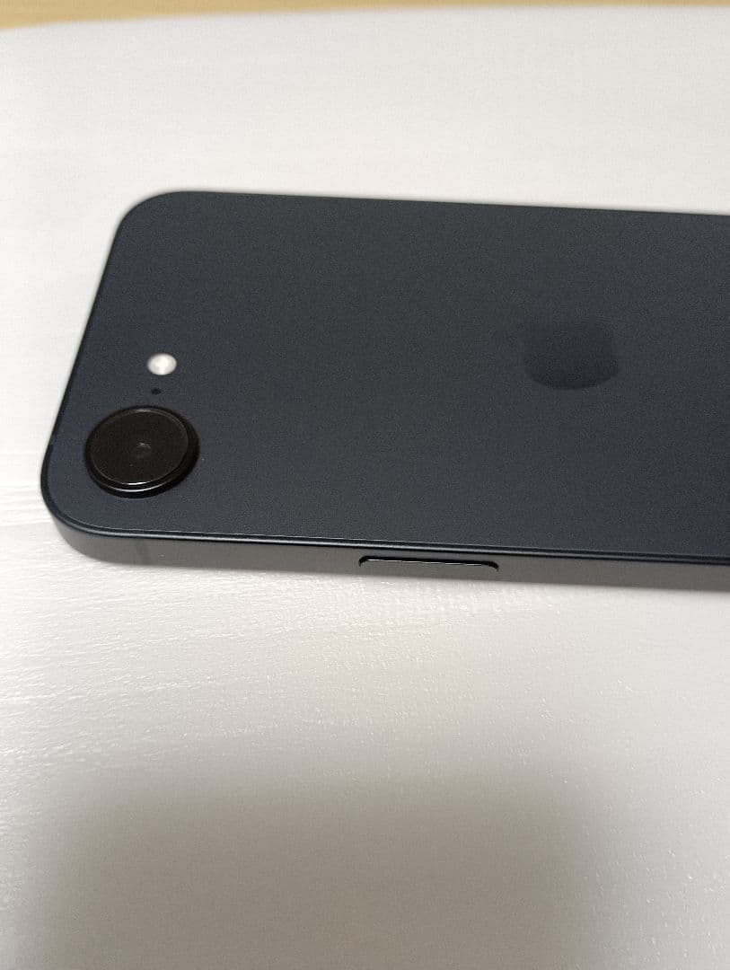 iPhone16e SIMフリー 128GB ブラック 美品