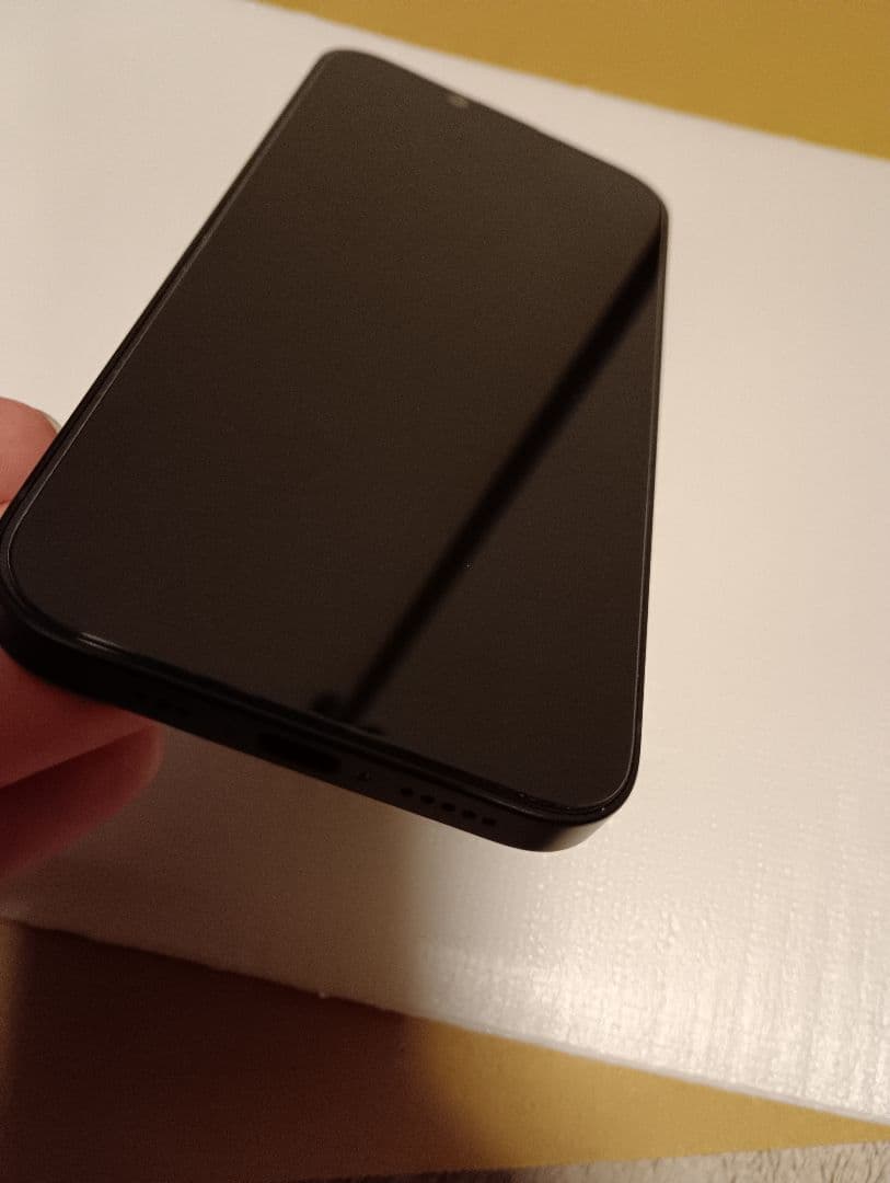 iPhone16e SIMフリー 128GB ブラック 美品