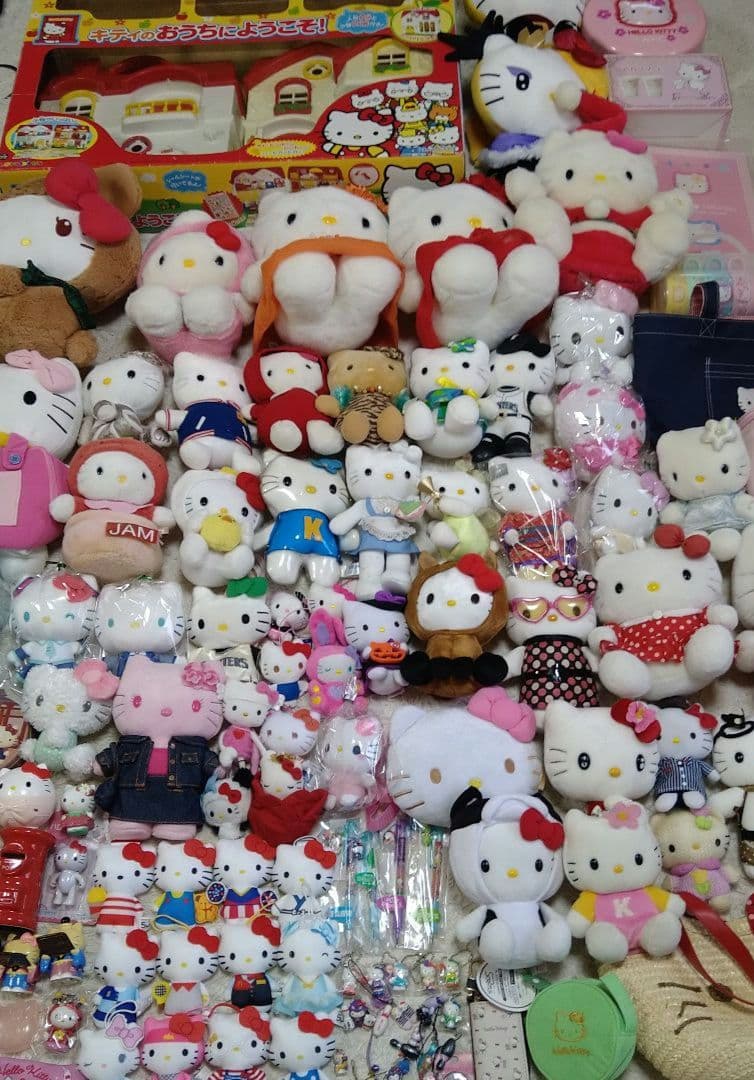 サンリオ ハローキティ ぬいぐるみ マスコット まとめ売り　歴代グッズ大量セット