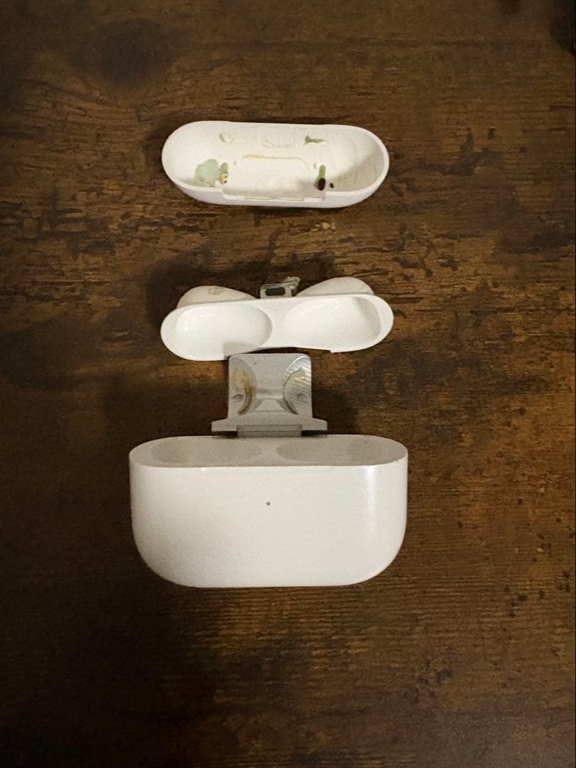 AirPods Pro2 充電口Lightning 箱付 ※破損品(動作確認)