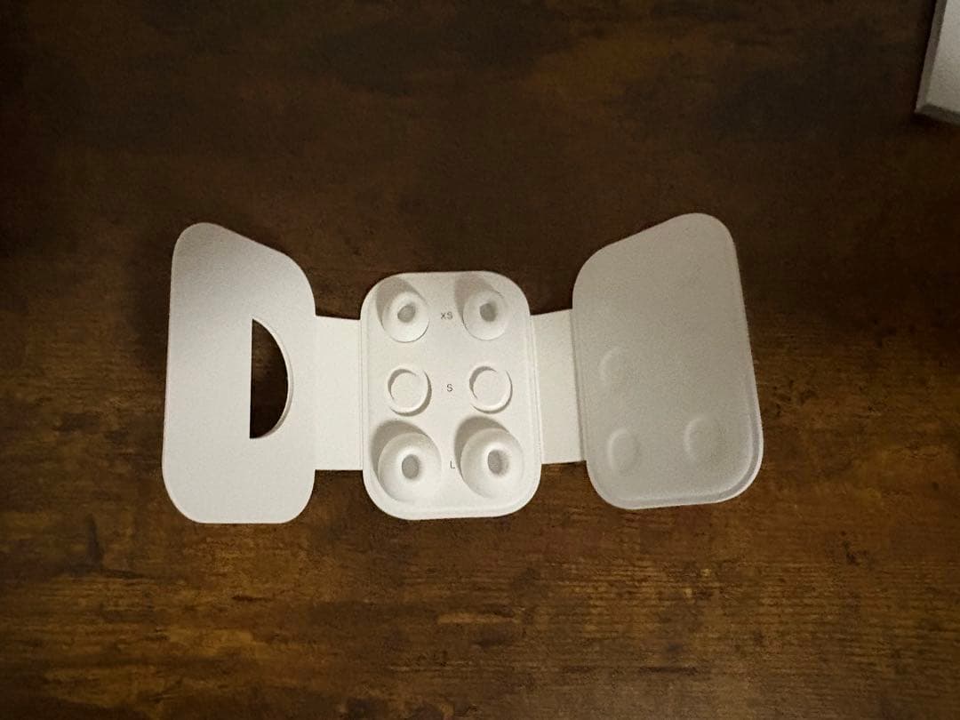 AirPods Pro2 充電口Lightning 箱付 ※破損品(動作確認)