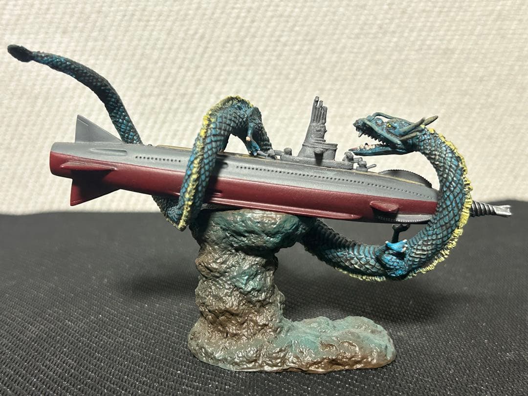 特撮大百科　ラッキーフィギュア海底軍艦　マンダ　轟天号　セット