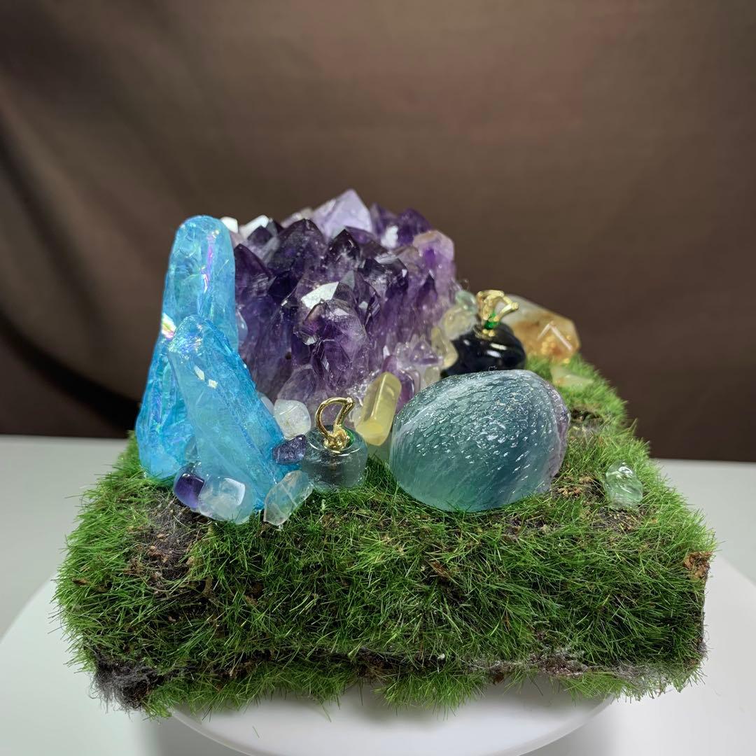 5.ファンタジーワールド☆天然石の世界☆ディスプレイケース付き