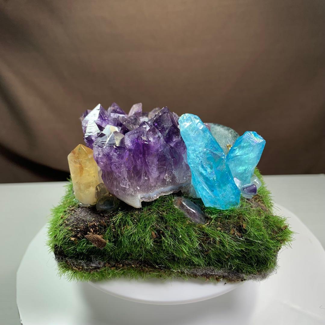 5.ファンタジーワールド☆天然石の世界☆ディスプレイケース付き