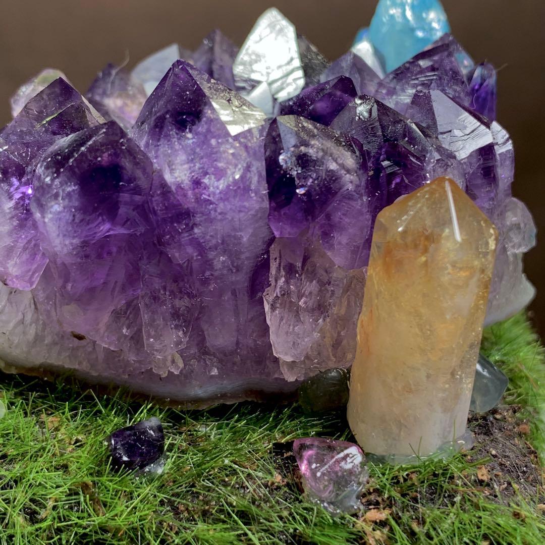 5.ファンタジーワールド☆天然石の世界☆ディスプレイケース付き