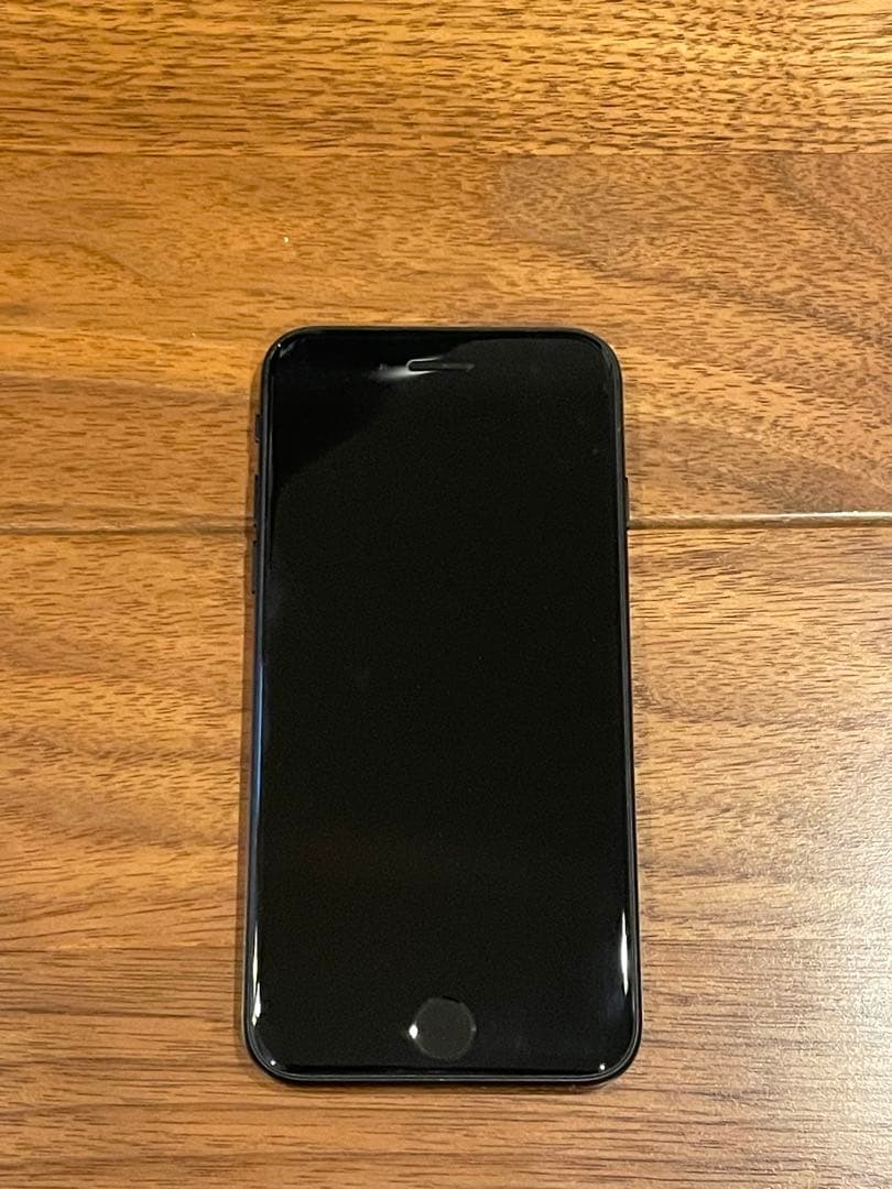 Apple iPhone SE (第2世代) ブラック SIMロックなし