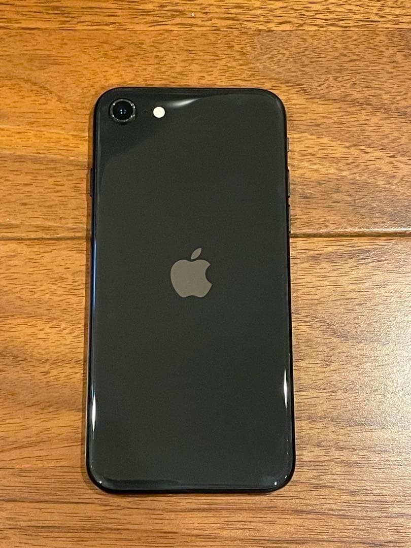 Apple iPhone SE (第2世代) ブラック SIMロックなし