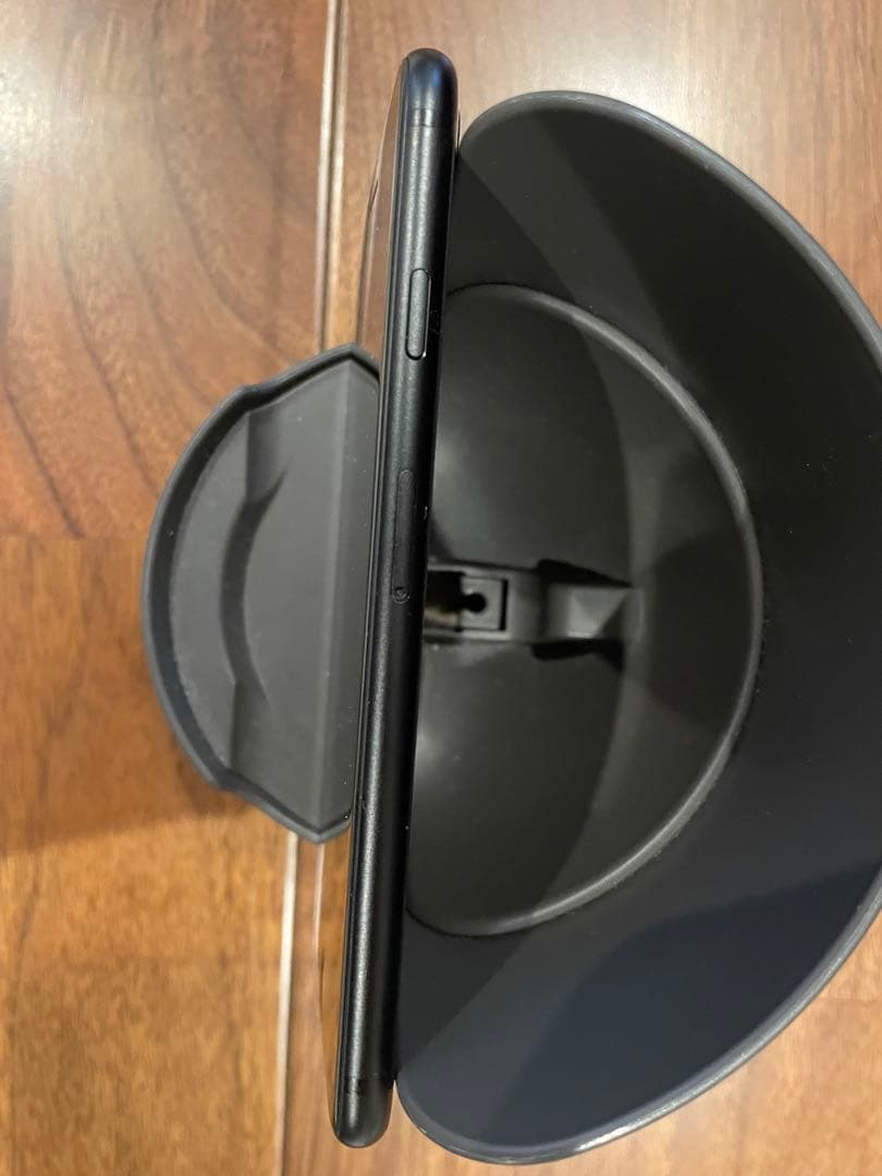 Apple iPhone SE (第2世代) ブラック SIMロックなし