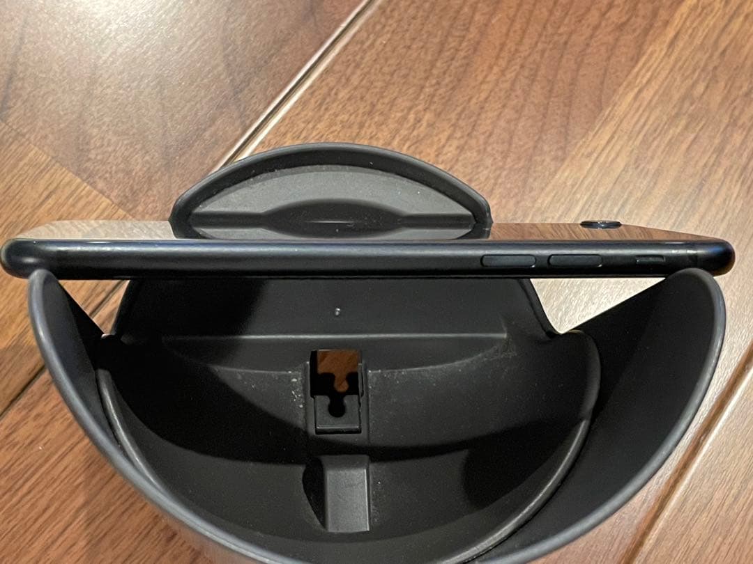 Apple iPhone SE (第2世代) ブラック SIMロックなし