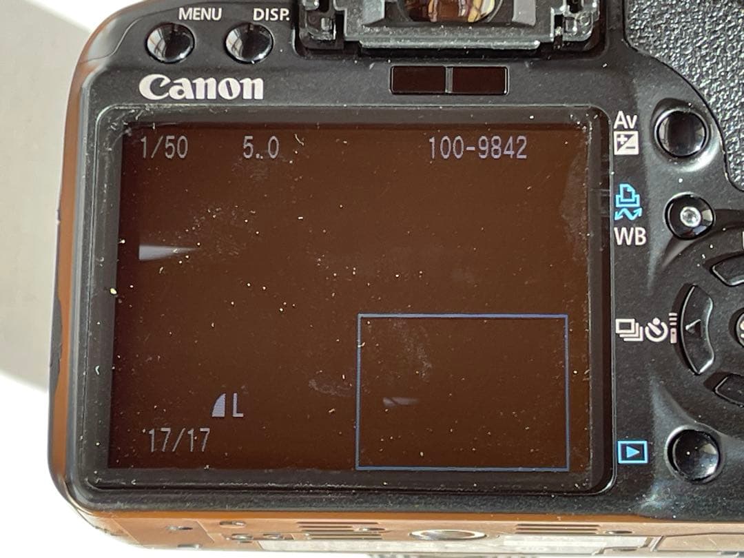 ジャンクです。Canon Kiss X2 デジタル一眼レフカメラ。レンズ付き。