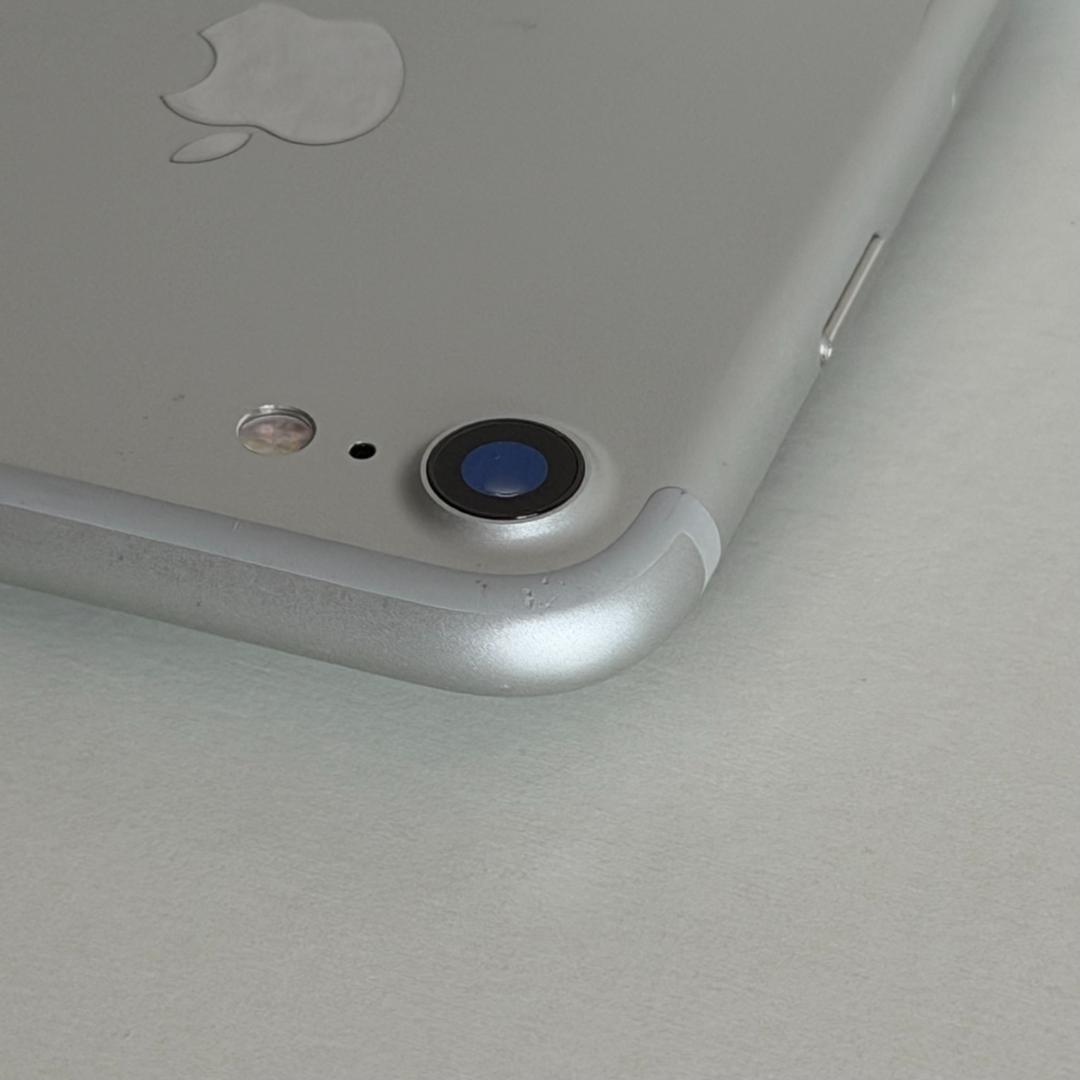k*i様 iPhone 7 シルバー 128GB SIMフリー