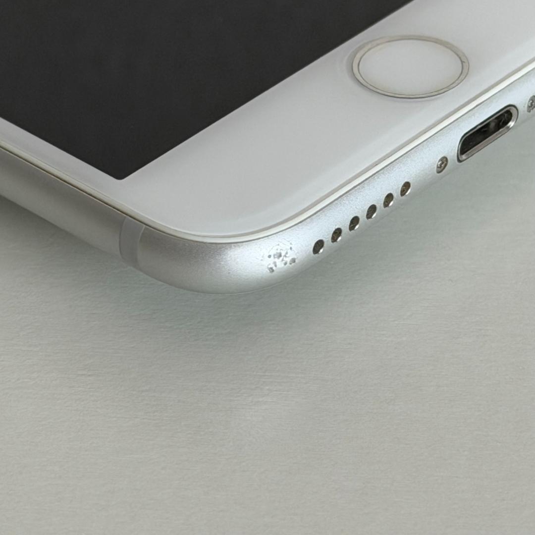 k*i様 iPhone 7 シルバー 128GB SIMフリー