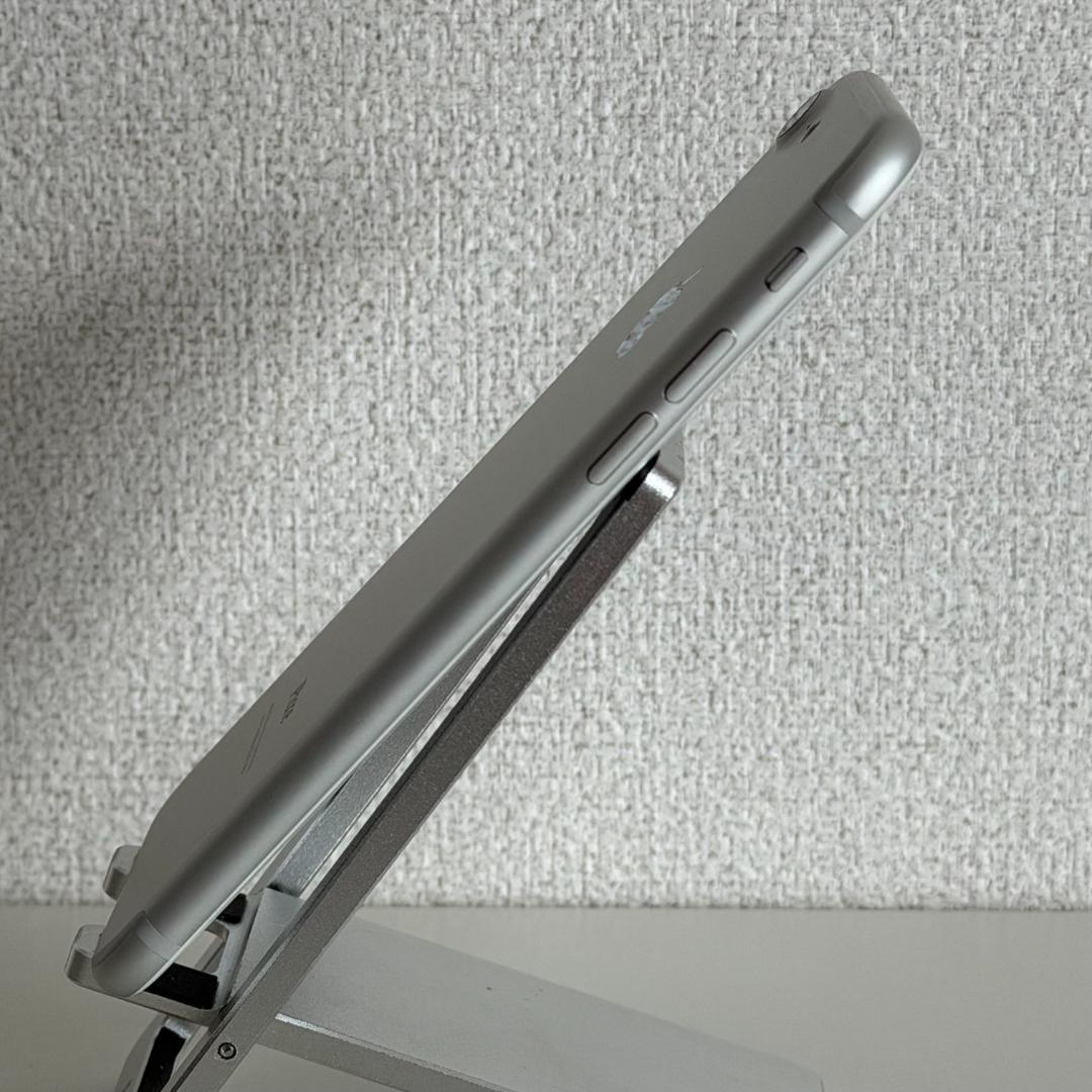 k*i様 iPhone 7 シルバー 128GB SIMフリー