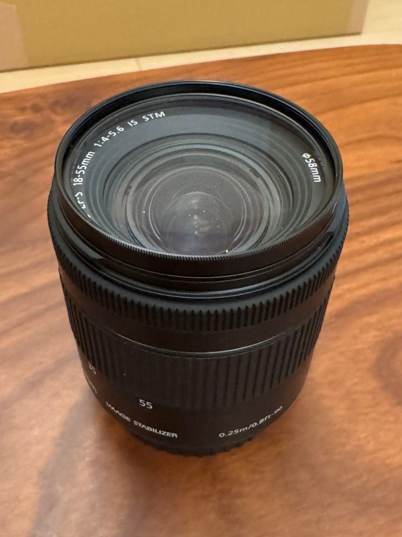 Canon EOS Kiss X9 ダブルズームキット（カメラバッグ付き）