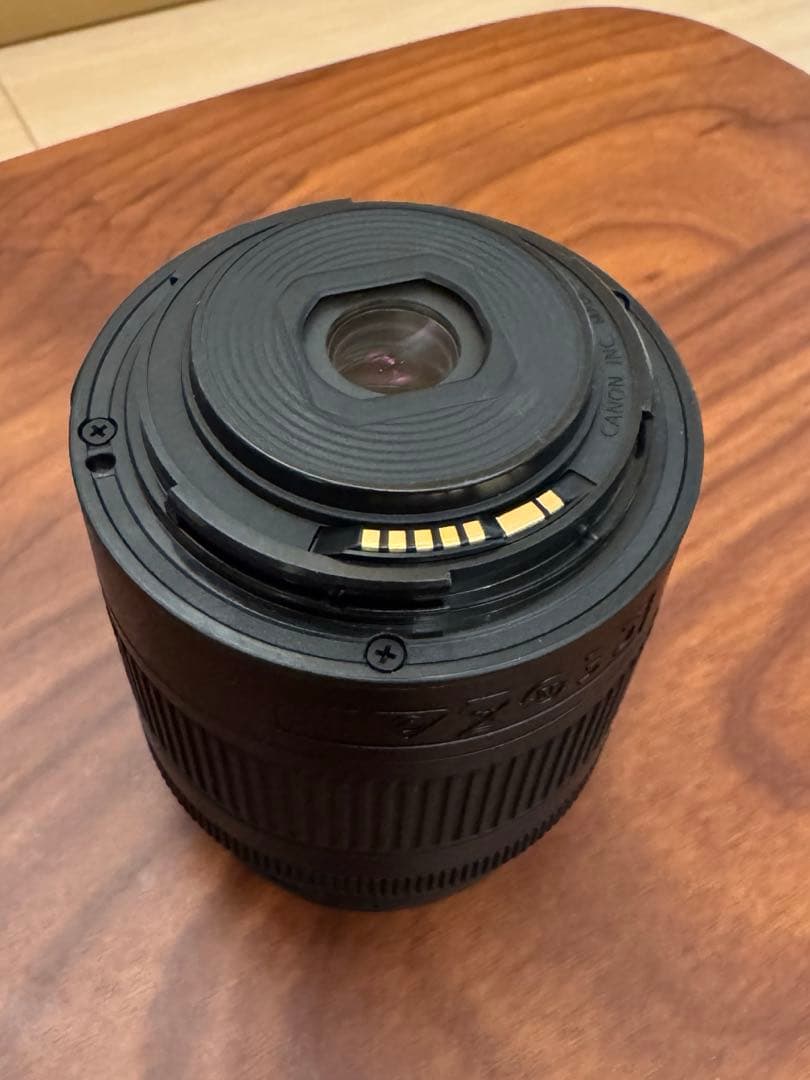 Canon EOS Kiss X9 ダブルズームキット（カメラバッグ付き）