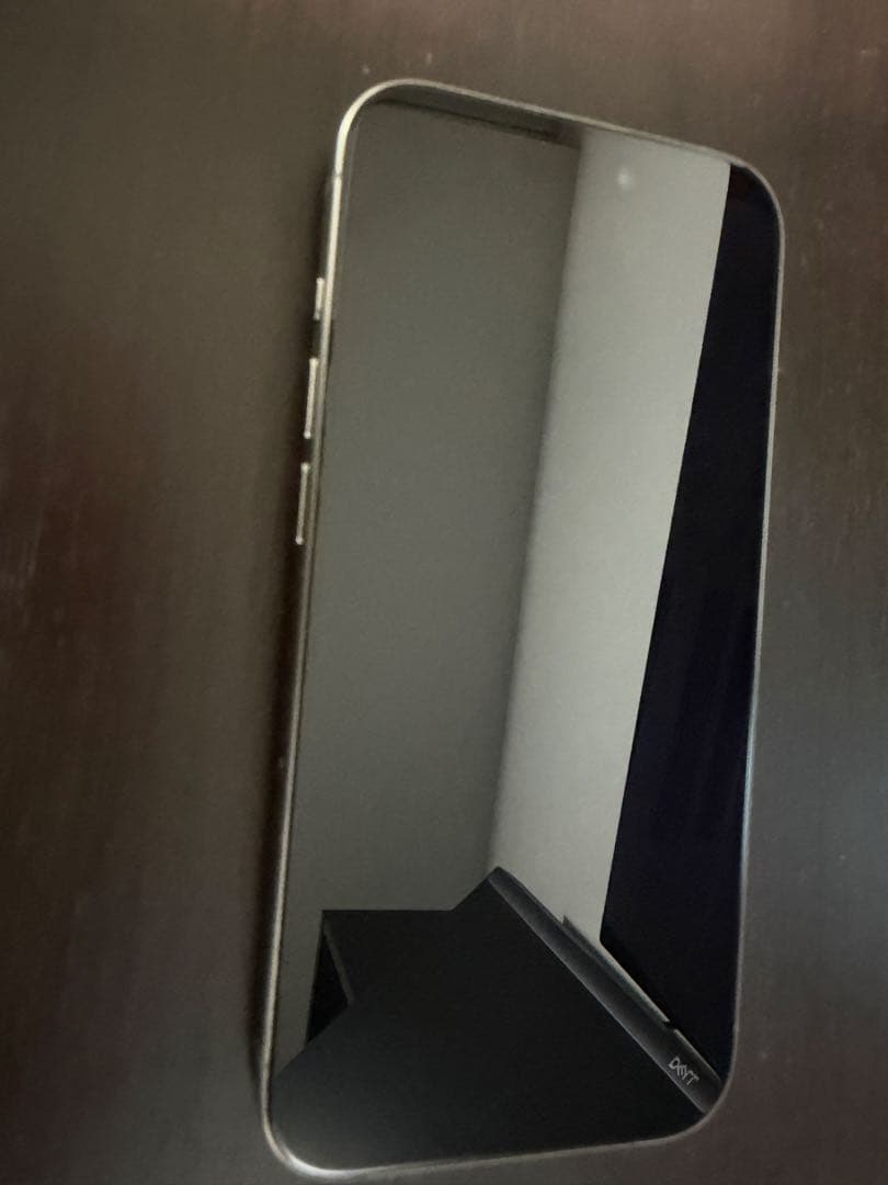 【美品】Apple iPhone 15 Pro 256GBナチュラルチタニウム