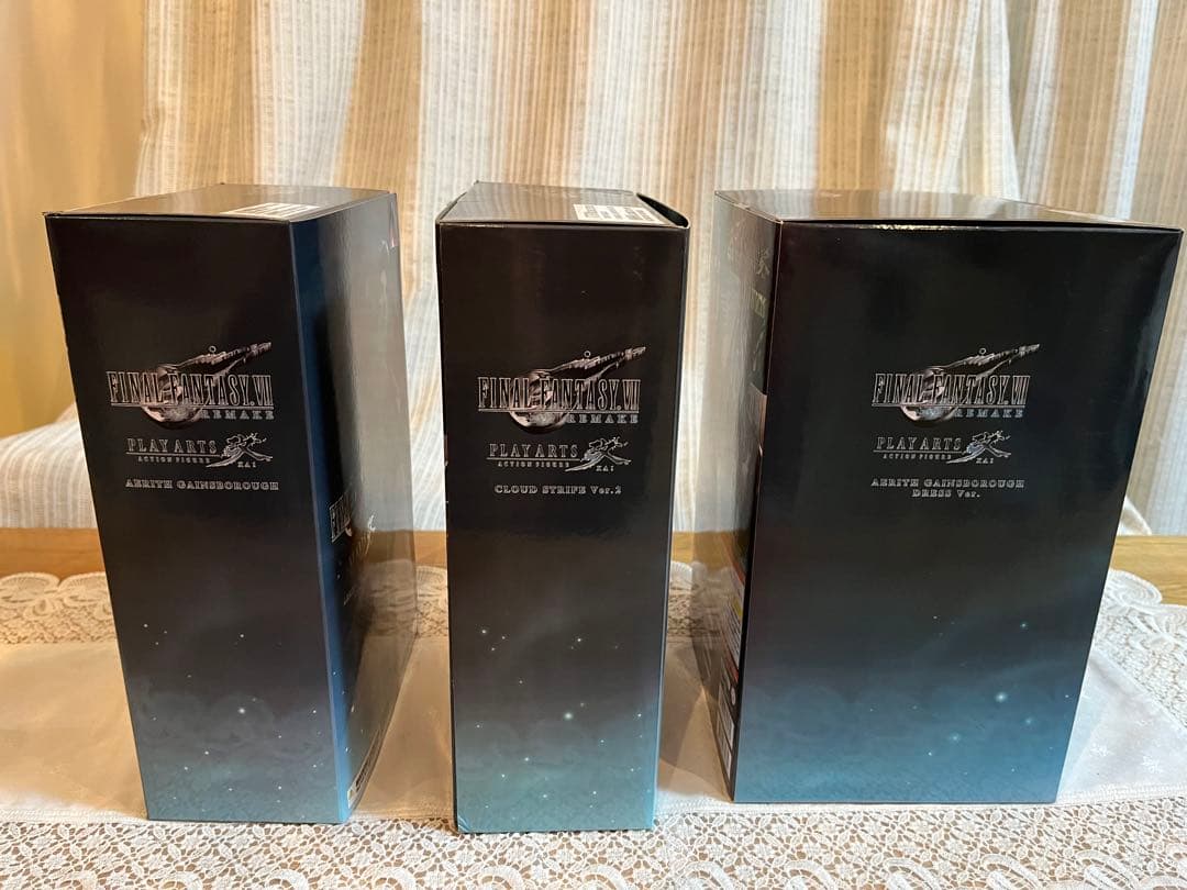 PLAY ARTS改 エアリス　ドレス クラウド　ファイナルファンタジーVII