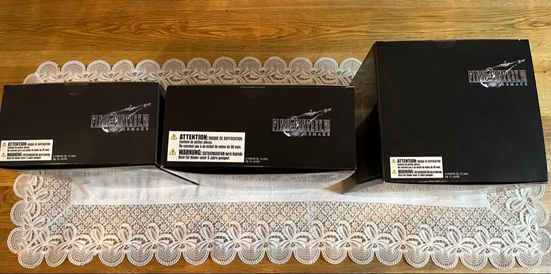 PLAY ARTS改 エアリス　ドレス クラウド　ファイナルファンタジーVII