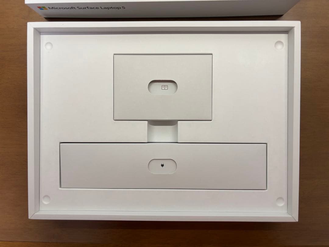 【極美品】Microsoft Surface Laptop 5 シルバー