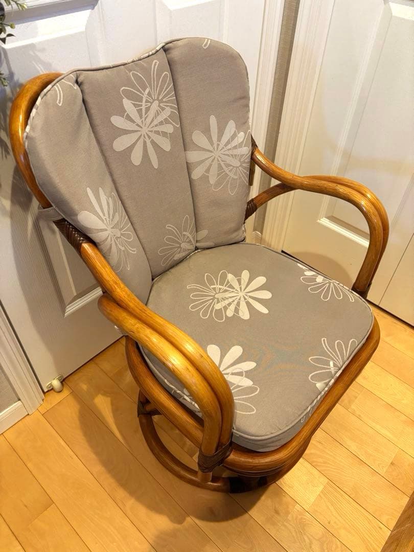 籐　ラタン　椅子　チェア　回転　アンティーク　レトロ