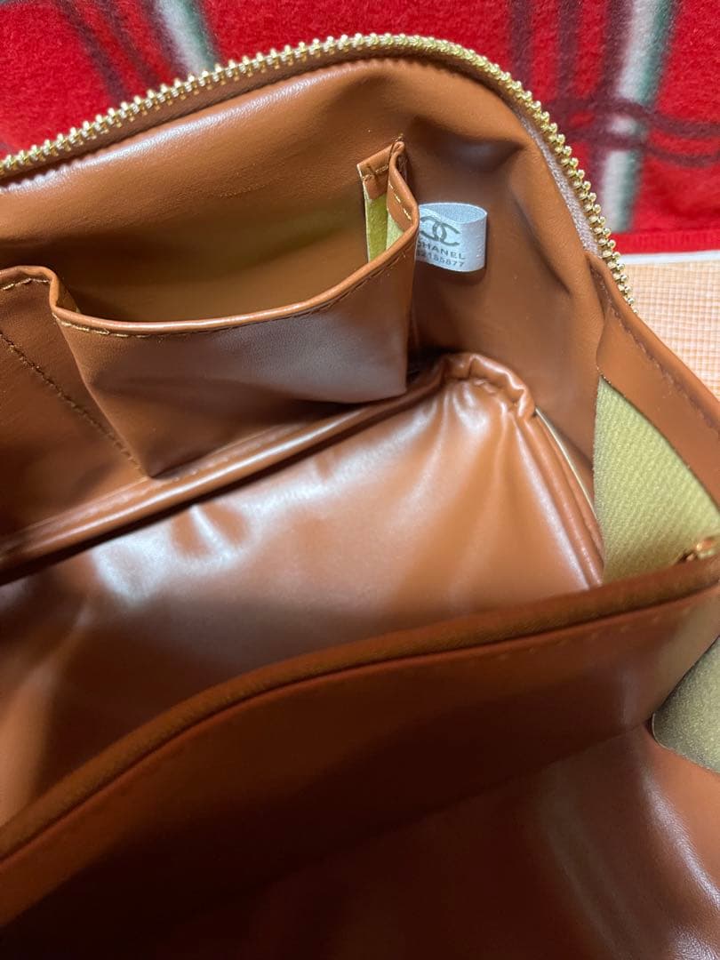 CHANELノベルティバニティポーチ