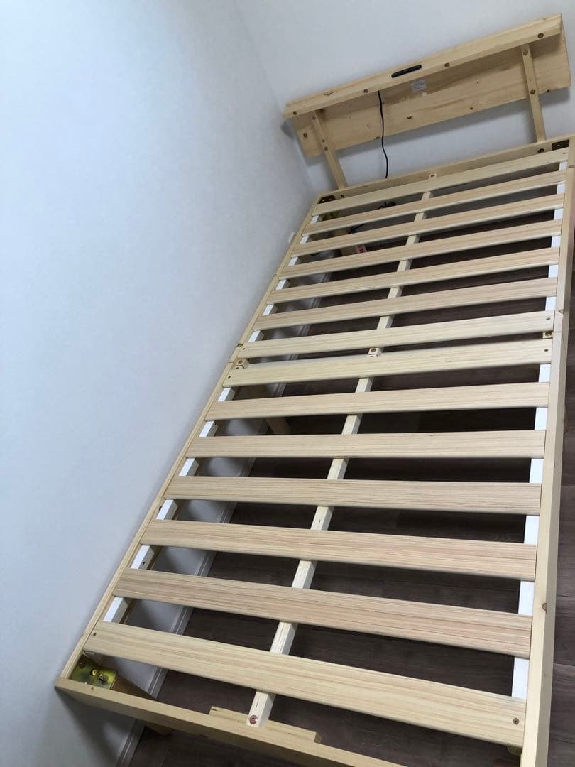 横浜　直接引き取り限定　ベッドフレーム　シングル