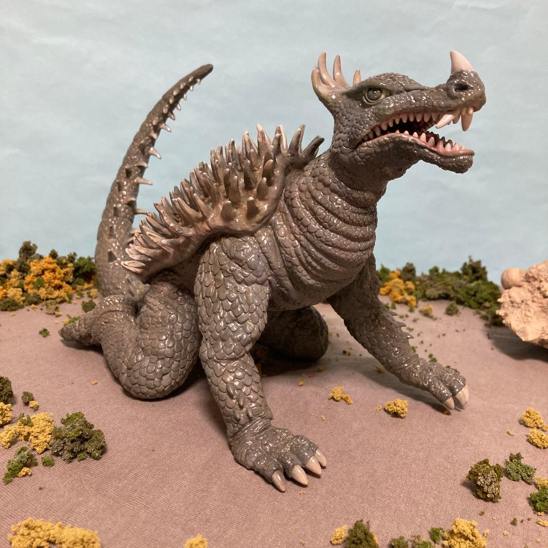 アンギラス　マーミットソフビ　組み立て完成品　カスタム・塗装済み