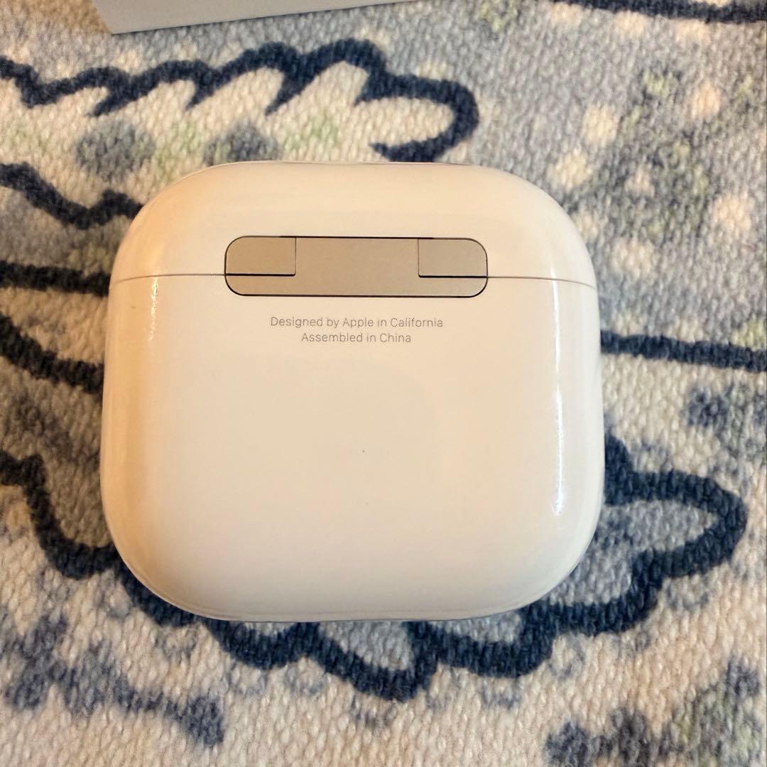 AirPods4 アクティブノイズキャンセリング機能搭載