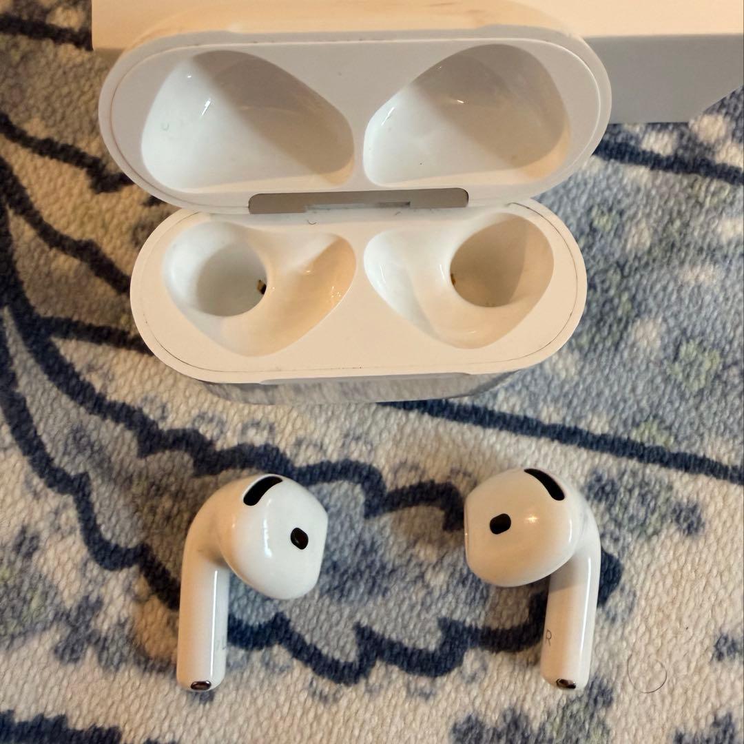 AirPods4 アクティブノイズキャンセリング機能搭載