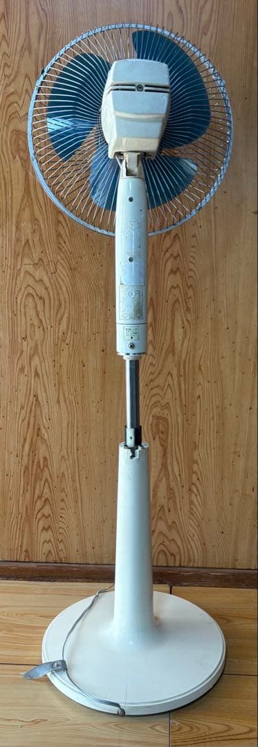 HITACHI 大型扇風機　 昭和レトロ アンティーク　動作未確認　ジャンク品