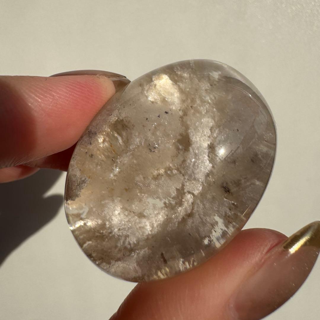 セール　一点もの　天然石　インテリア　置物　ガーデンクォーツ