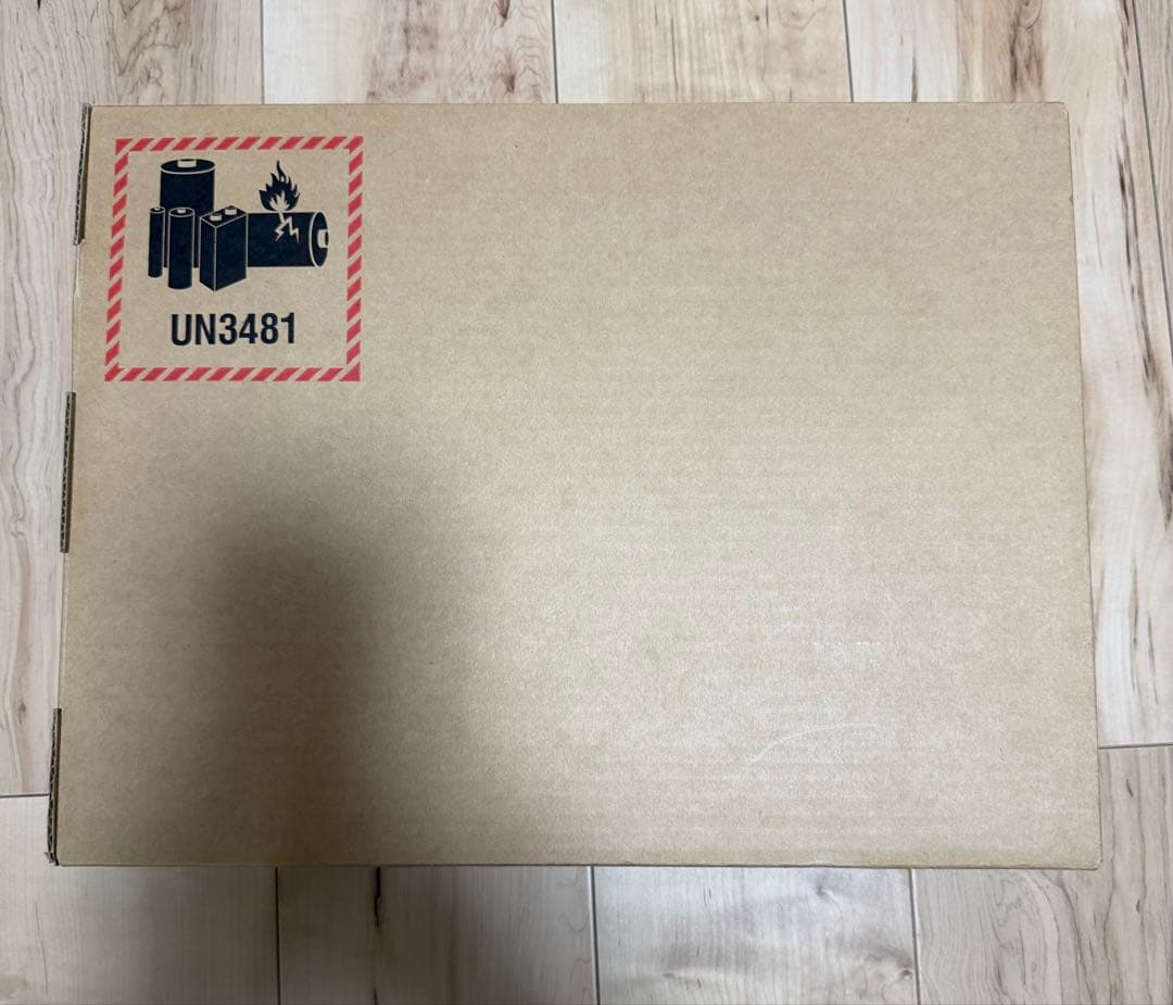 MacBook Pro M4 14 32G 512GB 未使用品