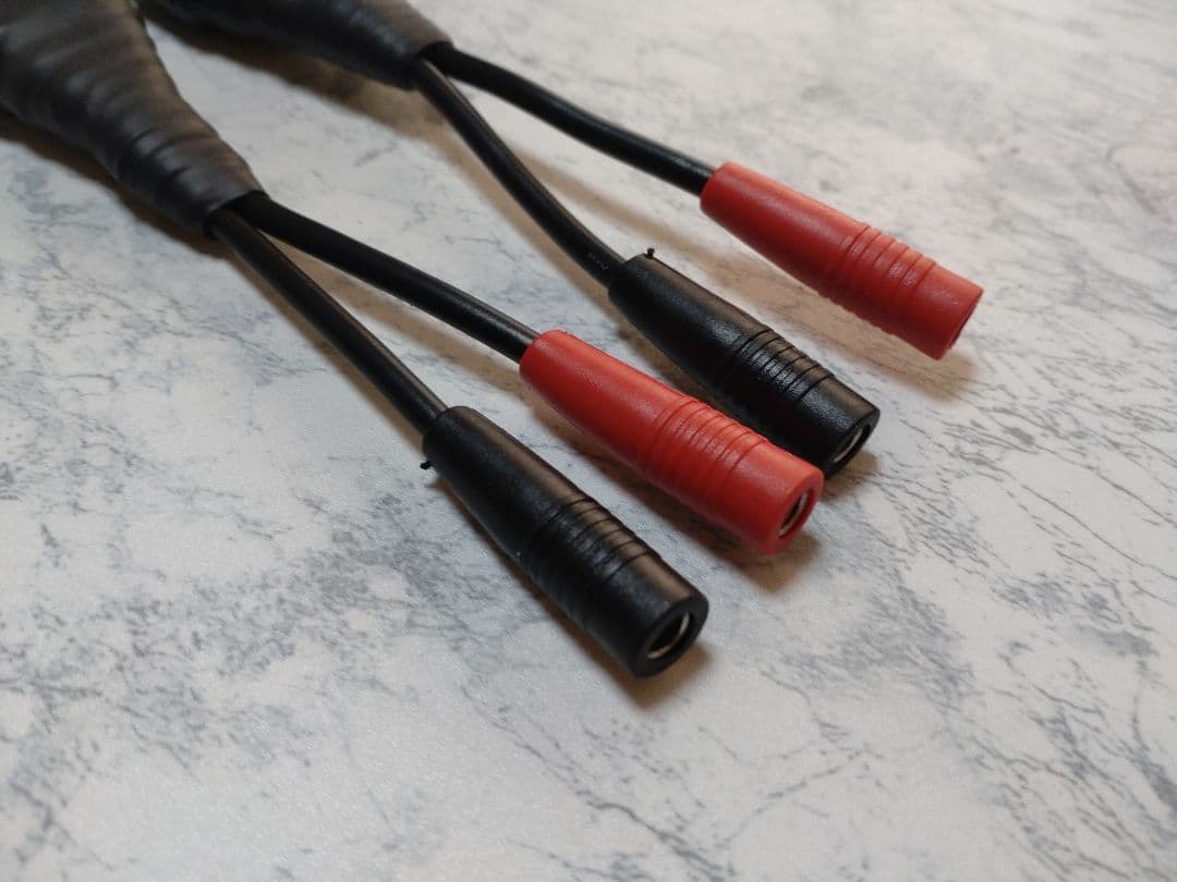 【新作】200段式カタパルト搭載　スピーカー中継ケーブルメス-オス26cm ペア