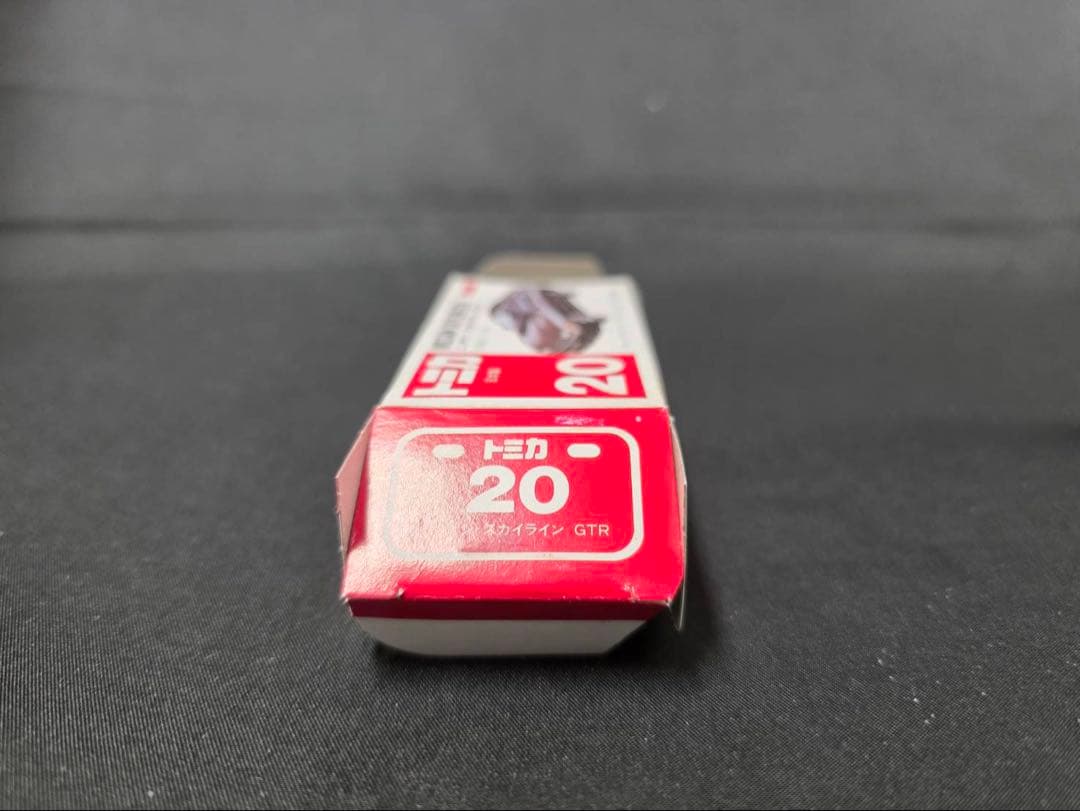 トミカ20ニッサンスカイラインGTR(日本製)