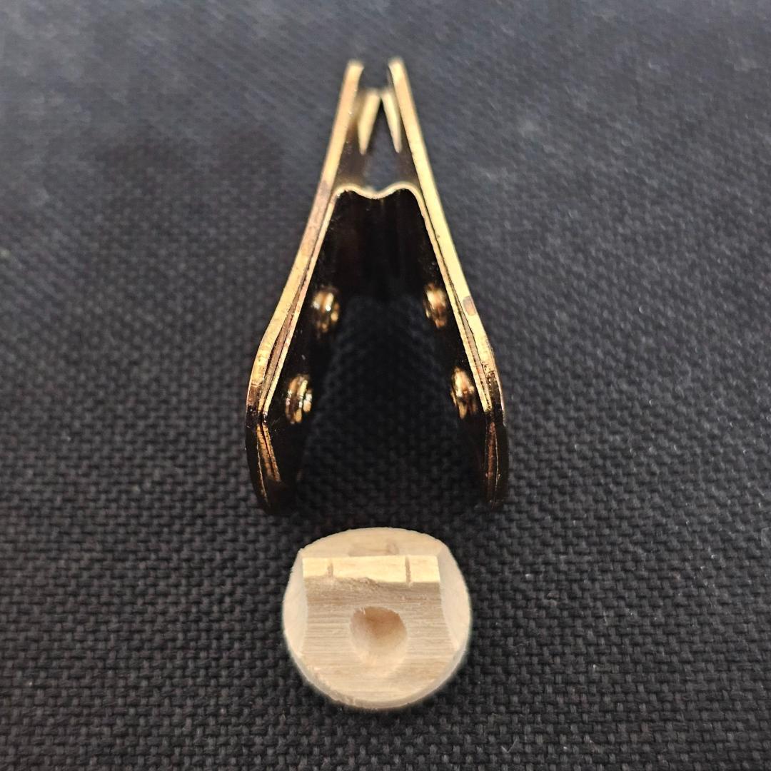 紅木 二胡 蛇皮 六角胴 刻印 弓・ケース付 付属品あり 中国民族楽器 本革