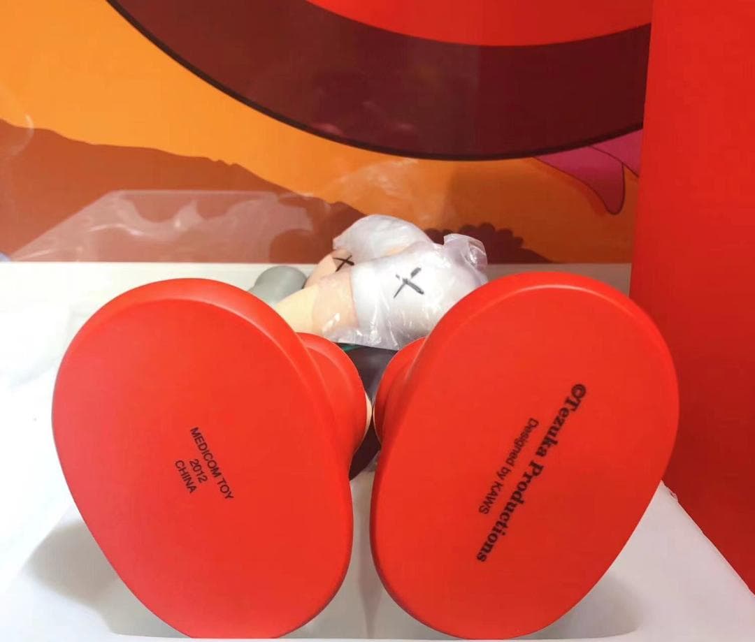 カウズ 鉄腕アトム KAWS ASTRO BOY