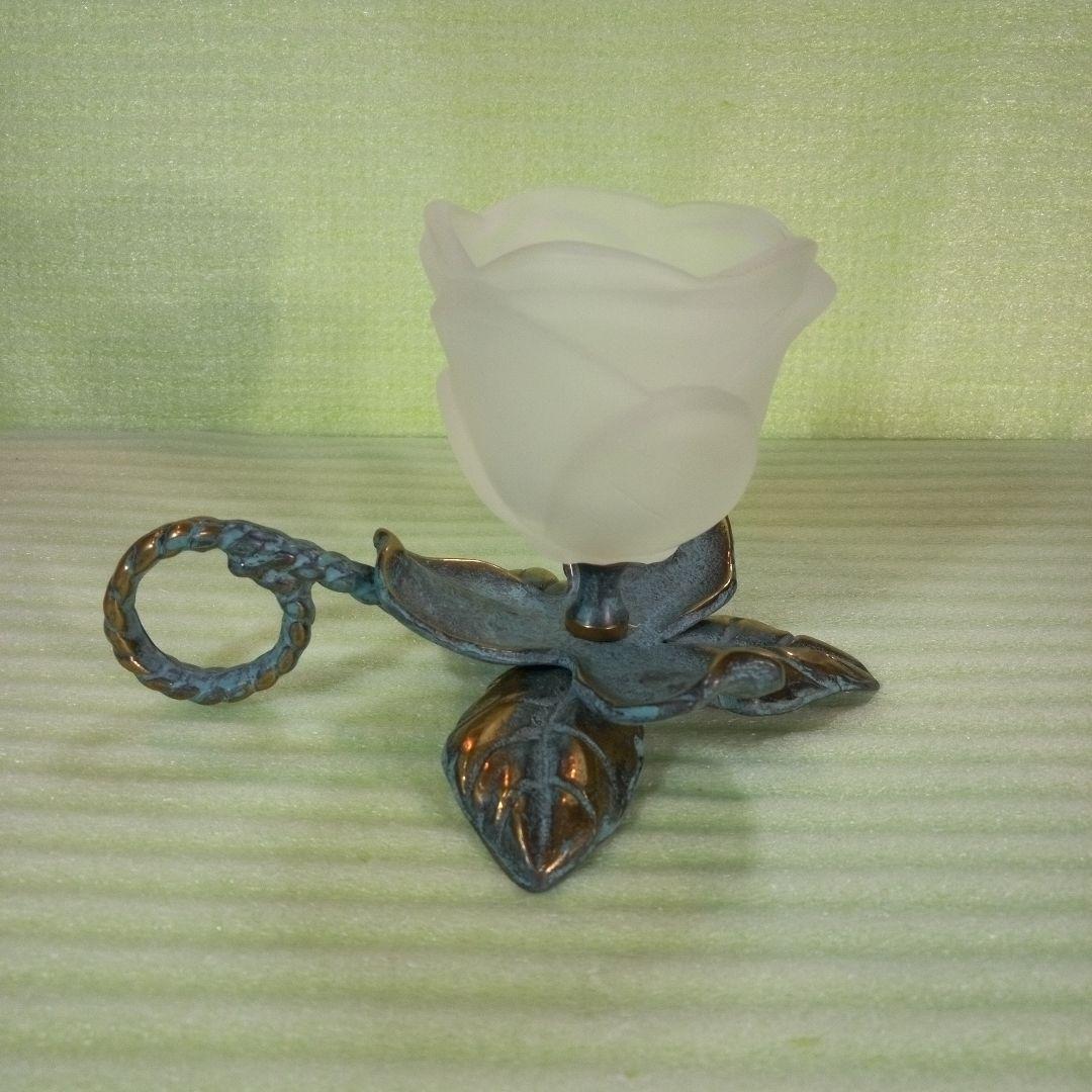 花形キャンドルホルダー　ティーライトキャンドル　花形