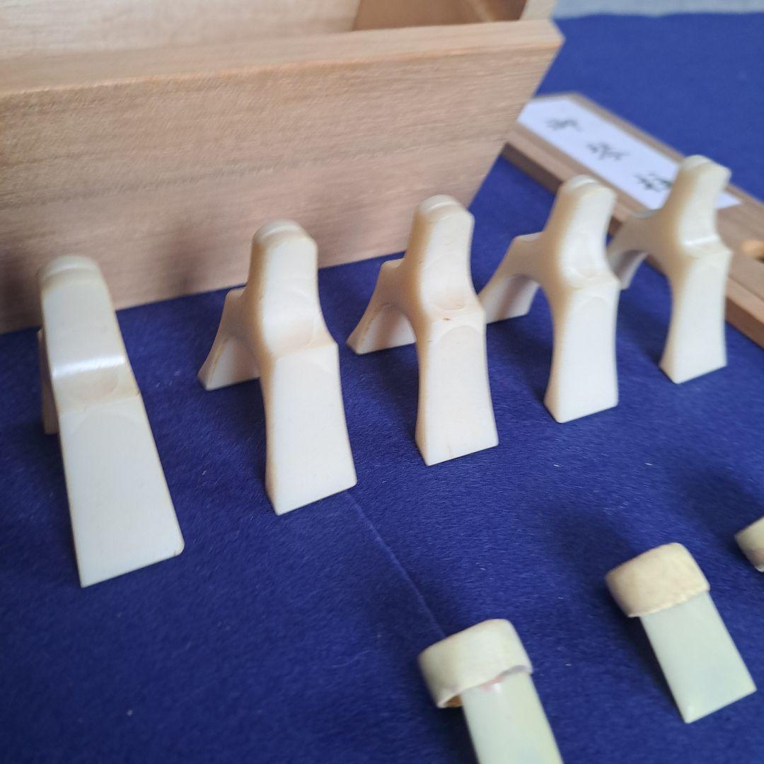 和楽器　お琴の柱