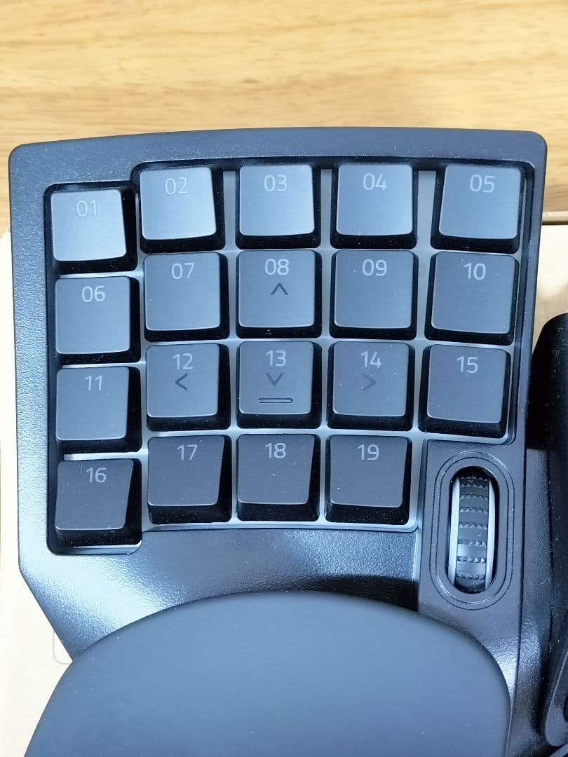 Razer TARTARUS V2 ゲーミングキーパッド