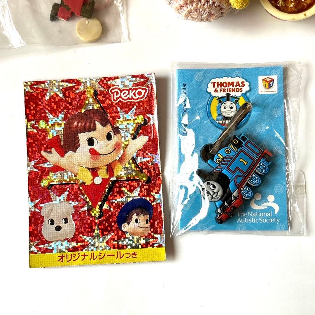 レトロなキーホルダーなどまとめ売り　ぺこちゃん　ポケモン　マリオ　トーマス
