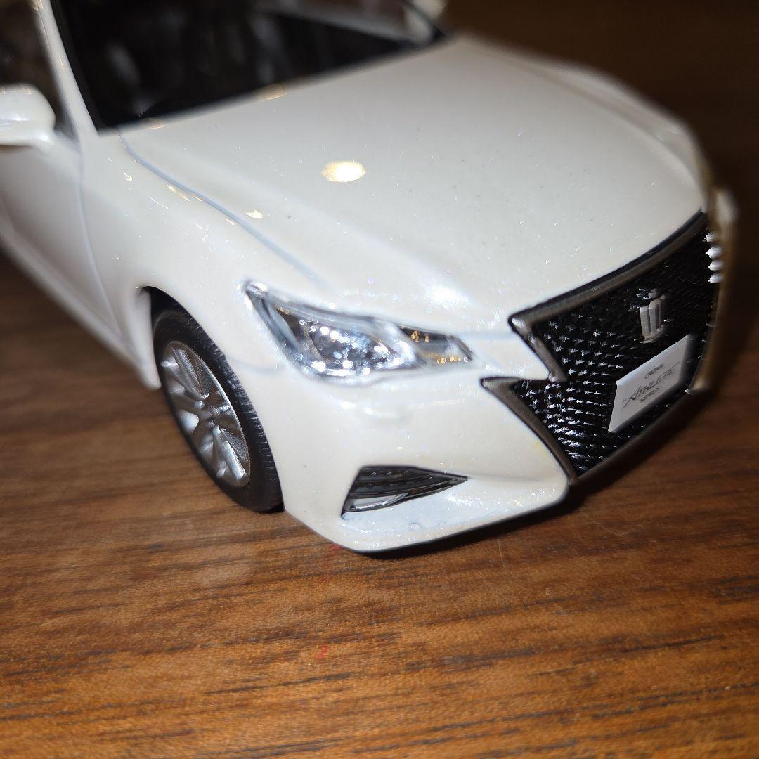 【非売品】クラウンアスリート白　ダイキャスト製カラーサンプル 1/30ミニカー