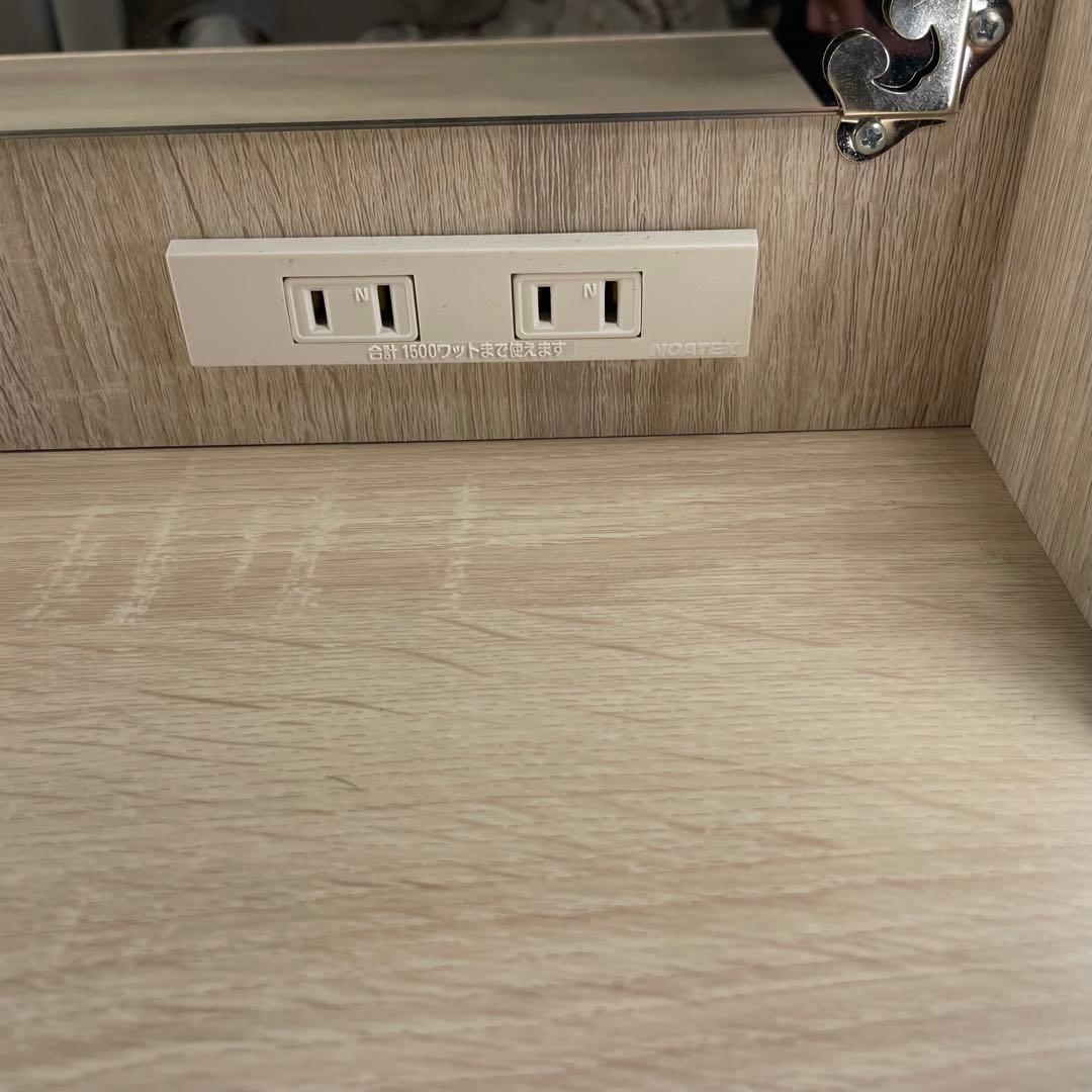 ドレッサー・化粧台・デスクタイプ・女優ミラー・ホワイト・お洒落・一面鏡・椅子付き