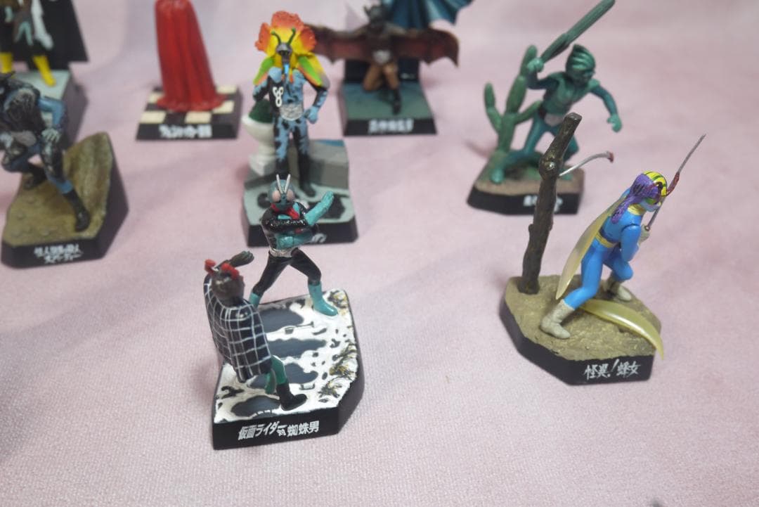 仮面ライダー　怪人名鑑　30種セット