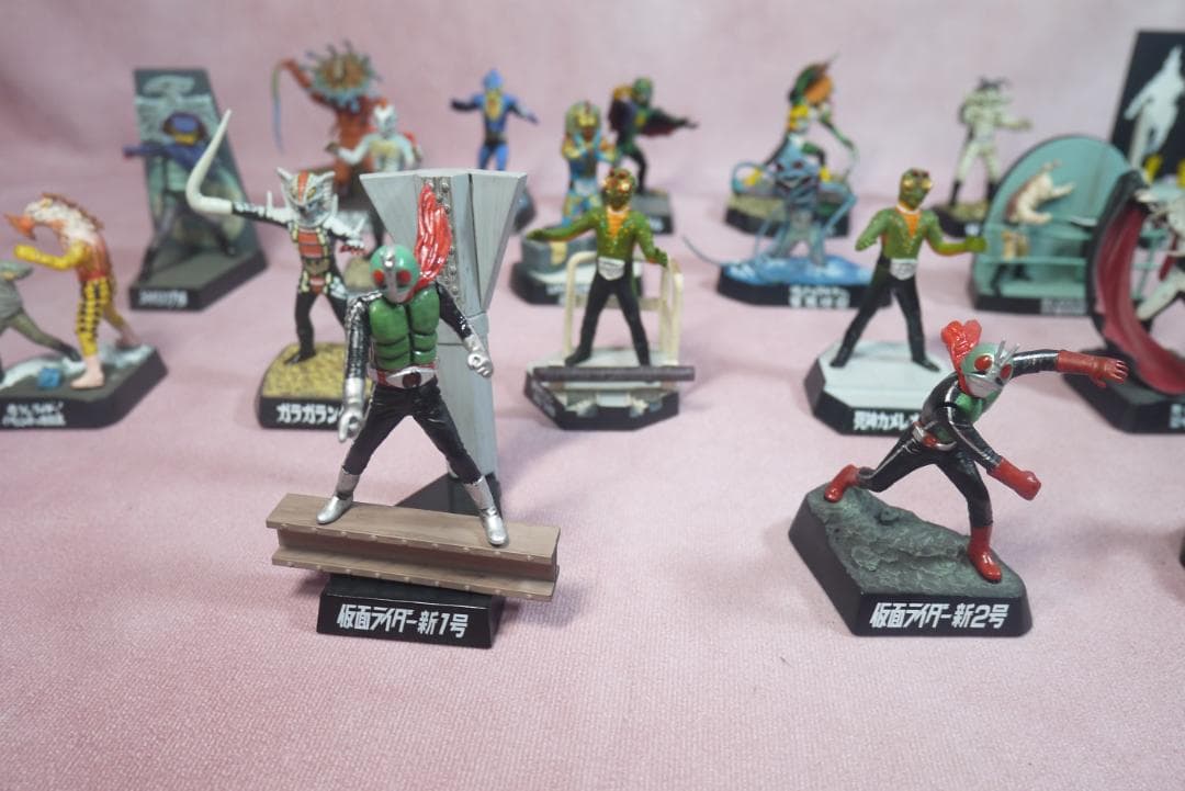 仮面ライダー　怪人名鑑　30種セット