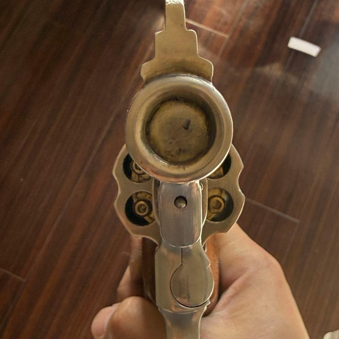 S&W M29 .44マグナム手彫り彫刻作品｜聖像騎士 × 中世紋章モチーフ