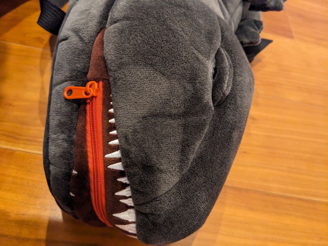 ゴジラ　リュック　ニジゲンノモリ　限定