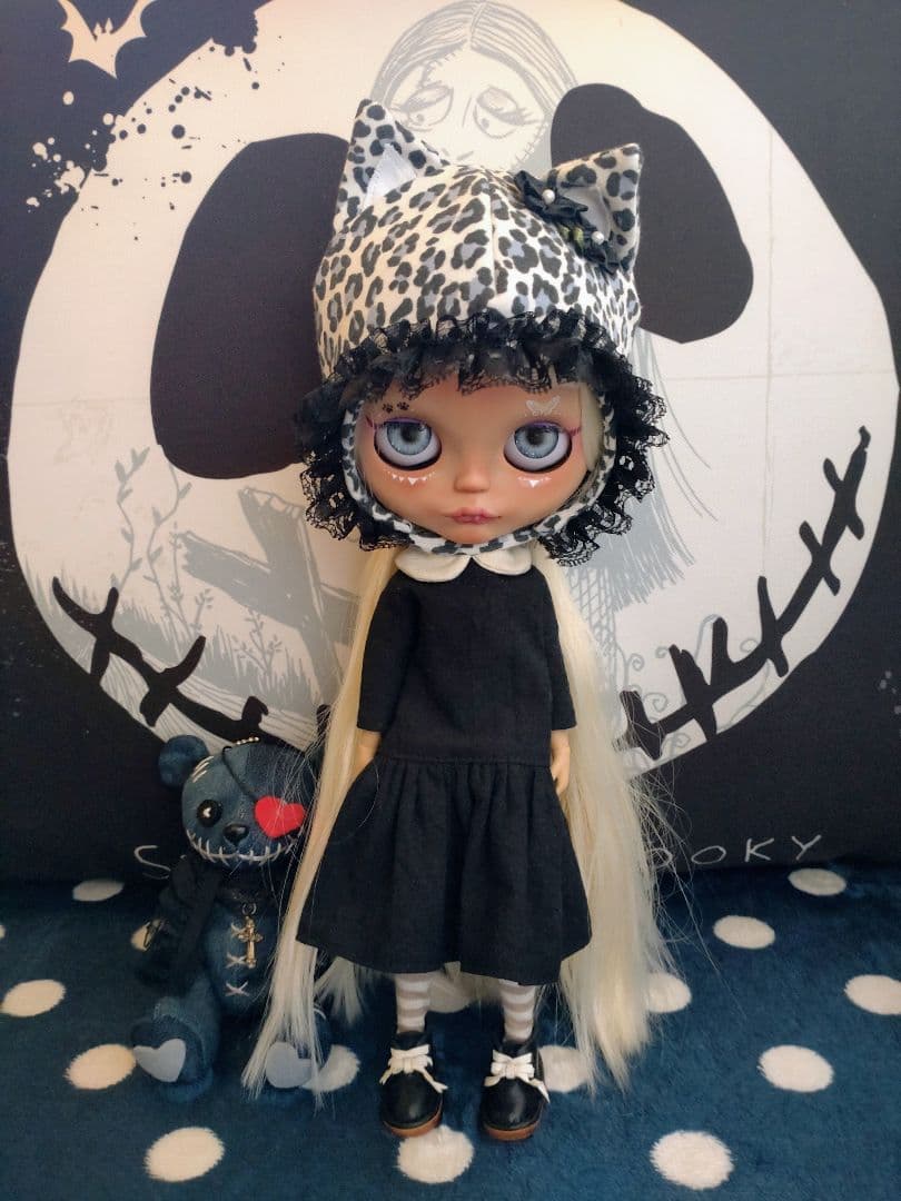 カスタムアイシードールカフェオレフェイスアウトフィット付き