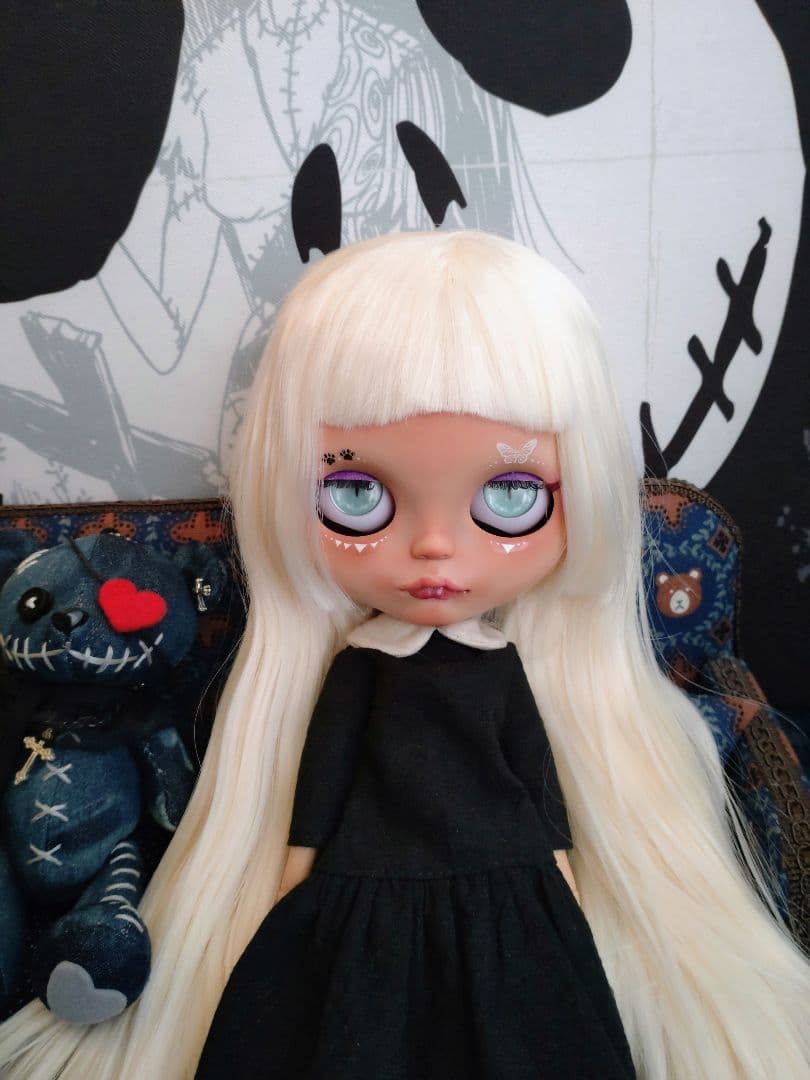 カスタムアイシードールカフェオレフェイスアウトフィット付き